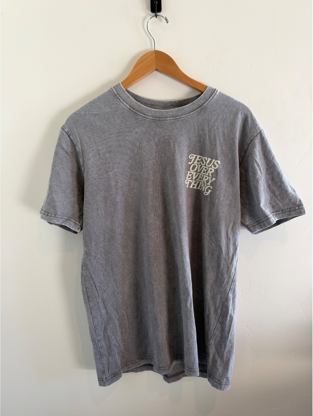 Jesus Over Everything Gray Washed Christian Graphic T-Shirt Size Medium